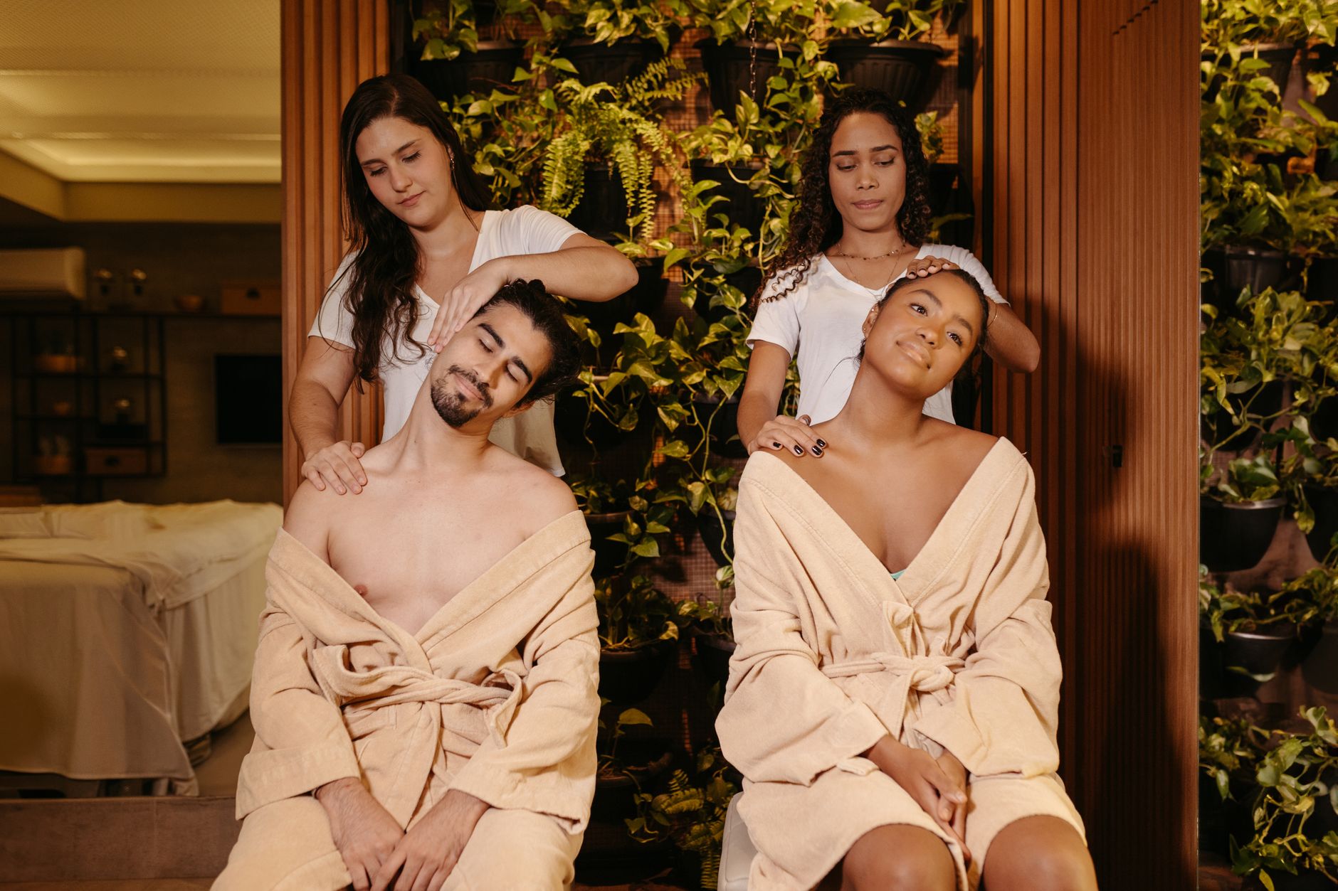Massageador Portátil Recarregável com 4 Cabeças Relaxante Corporal